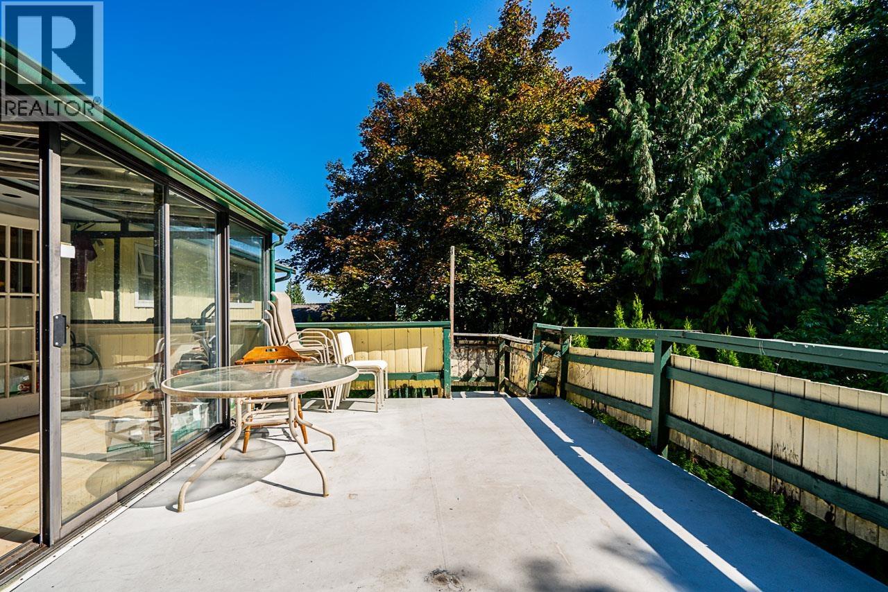 730 CUMBERLAND STREET, New Westminster