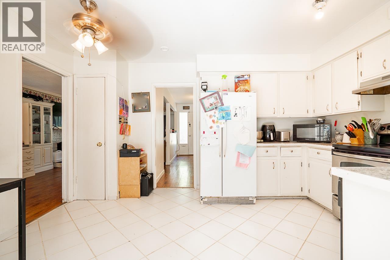 730 CUMBERLAND STREET, New Westminster