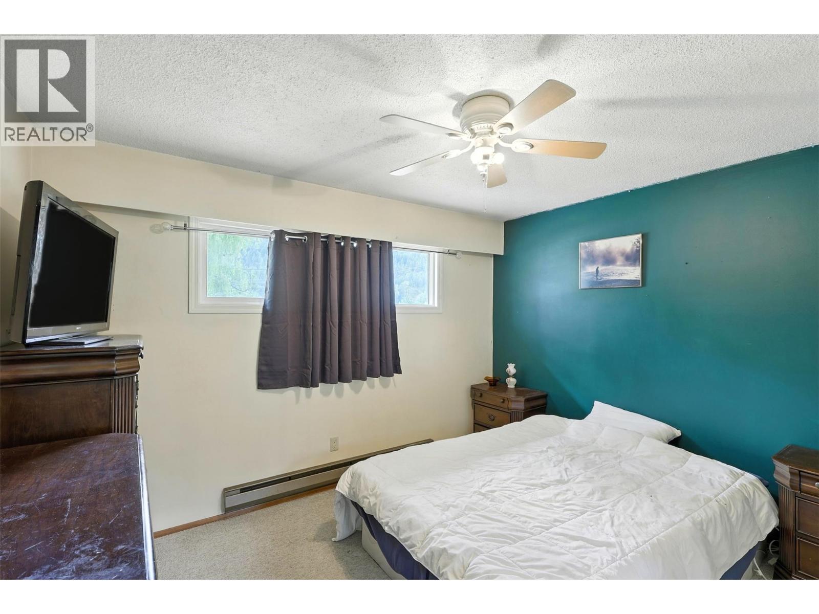 1653 Birch Island Lost Creek Road, Clearwater