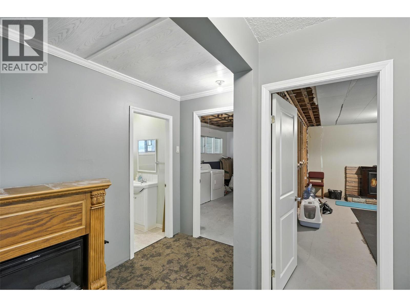 1653 Birch Island Lost Creek Road, Clearwater