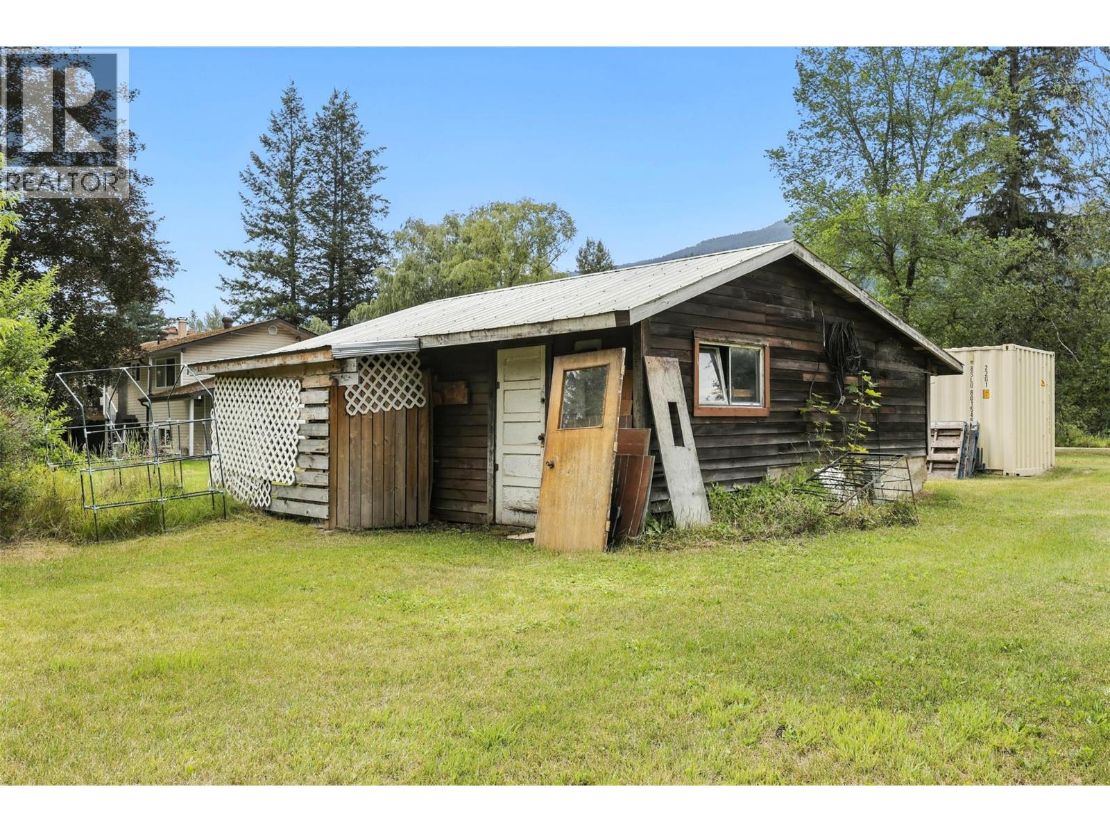 1653 Birch Island Lost Creek Road, Clearwater