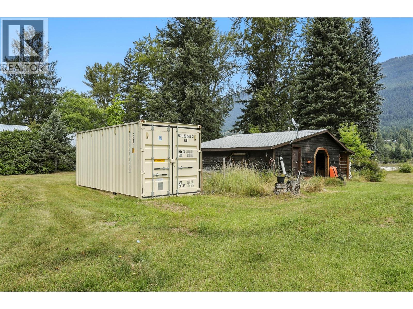 1653 Birch Island Lost Creek Road, Clearwater