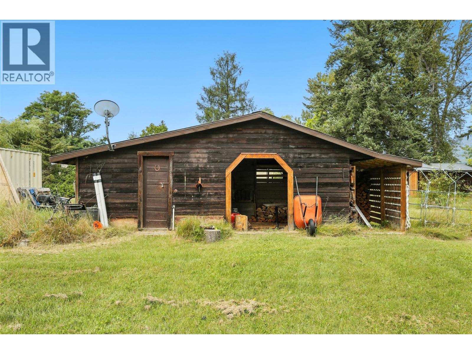 1653 Birch Island Lost Creek Road, Clearwater