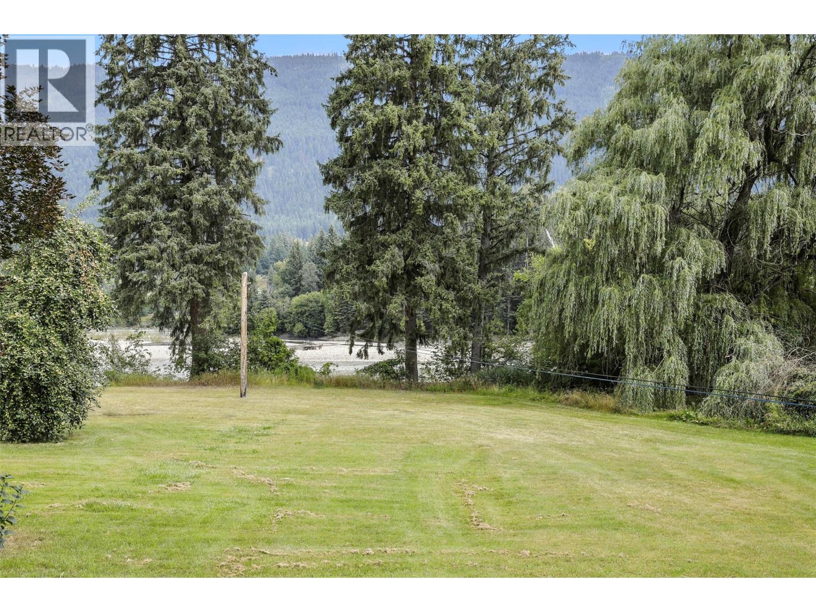 1653 Birch Island Lost Creek Road, Clearwater