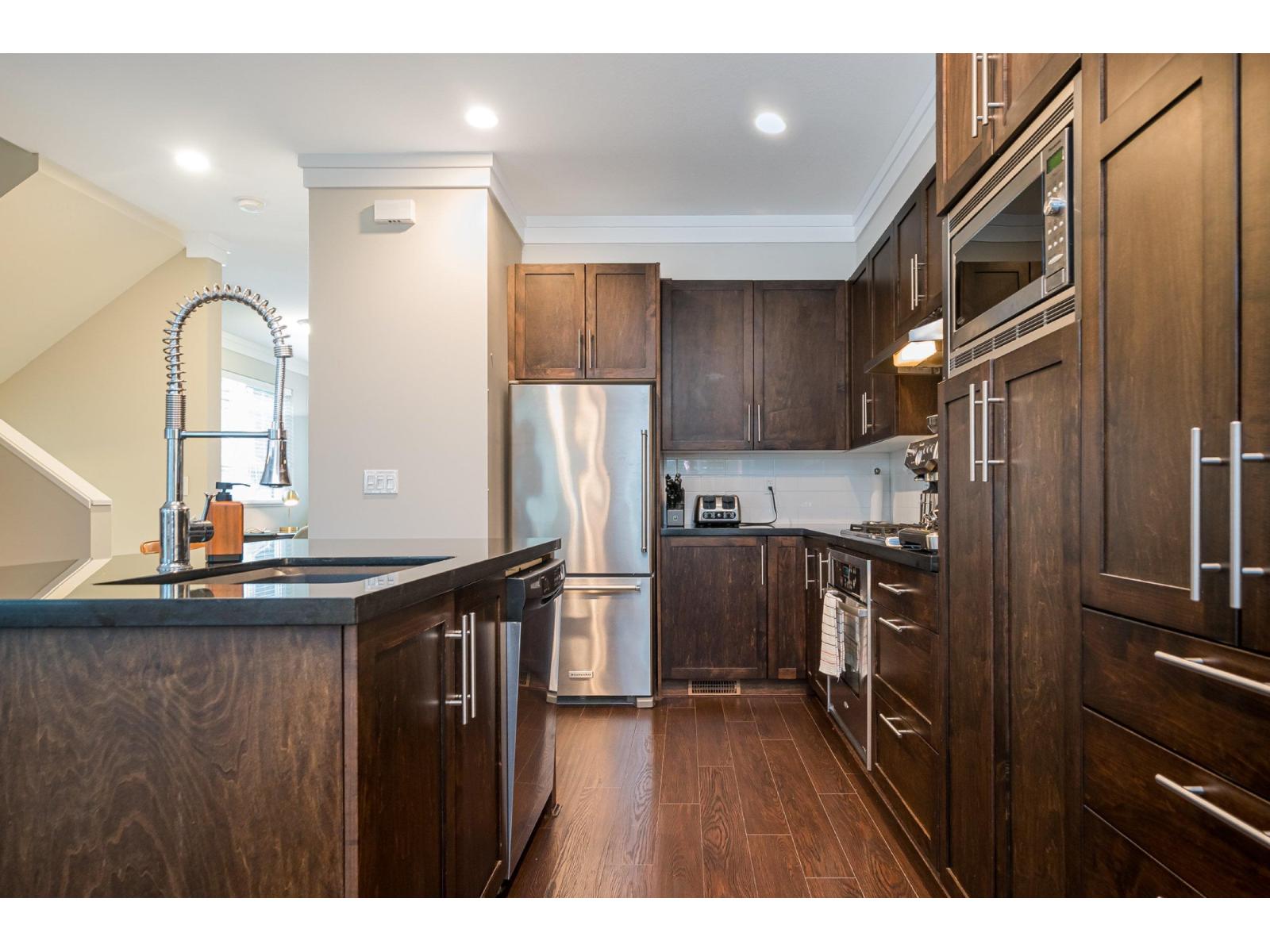 7 3009 156 STREET, Surrey