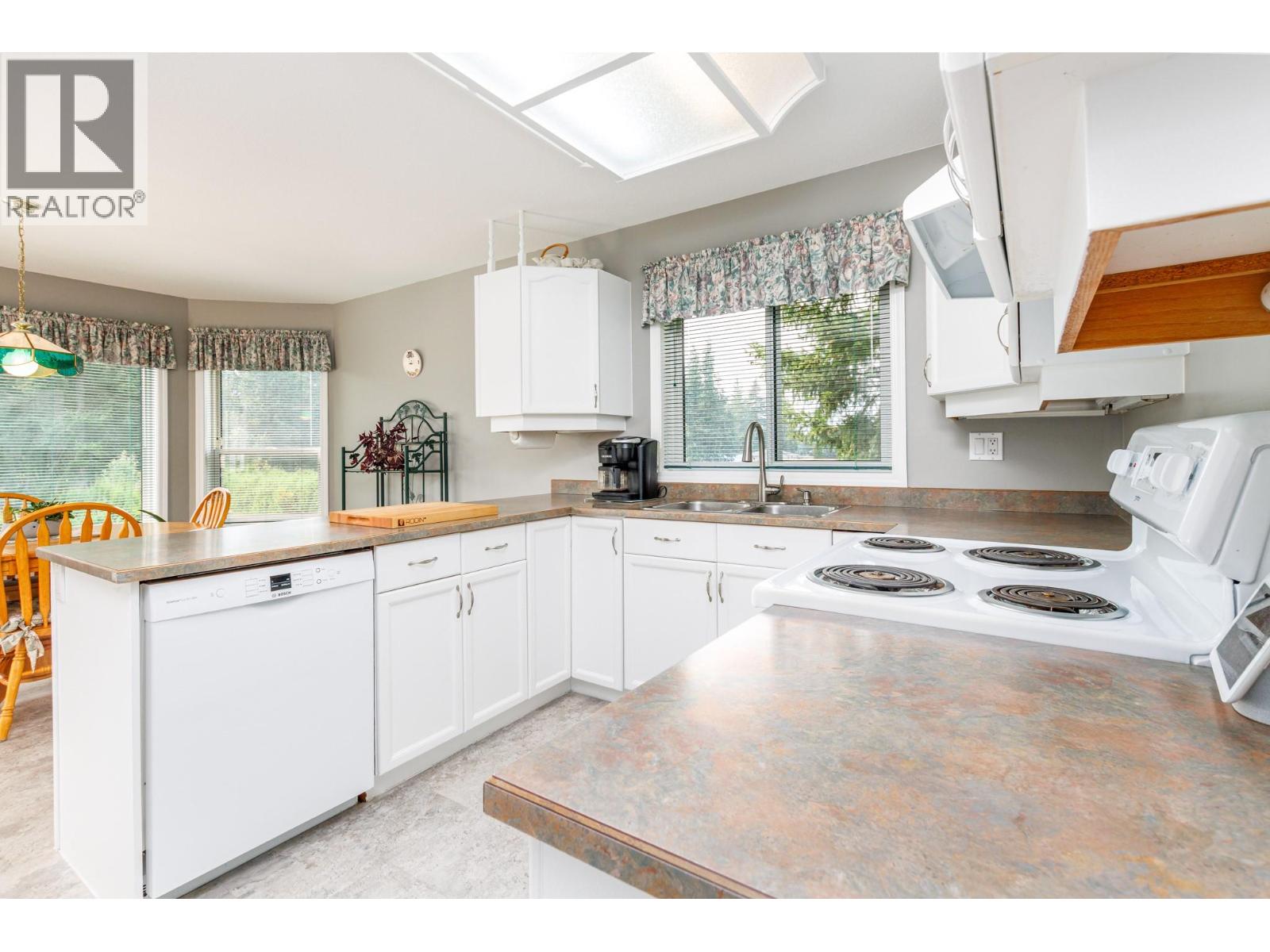 2280 10 Avenue SE, Salmon Arm