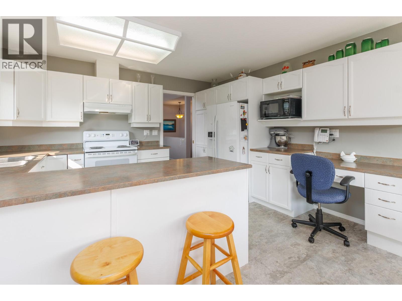 2280 10 Avenue SE, Salmon Arm