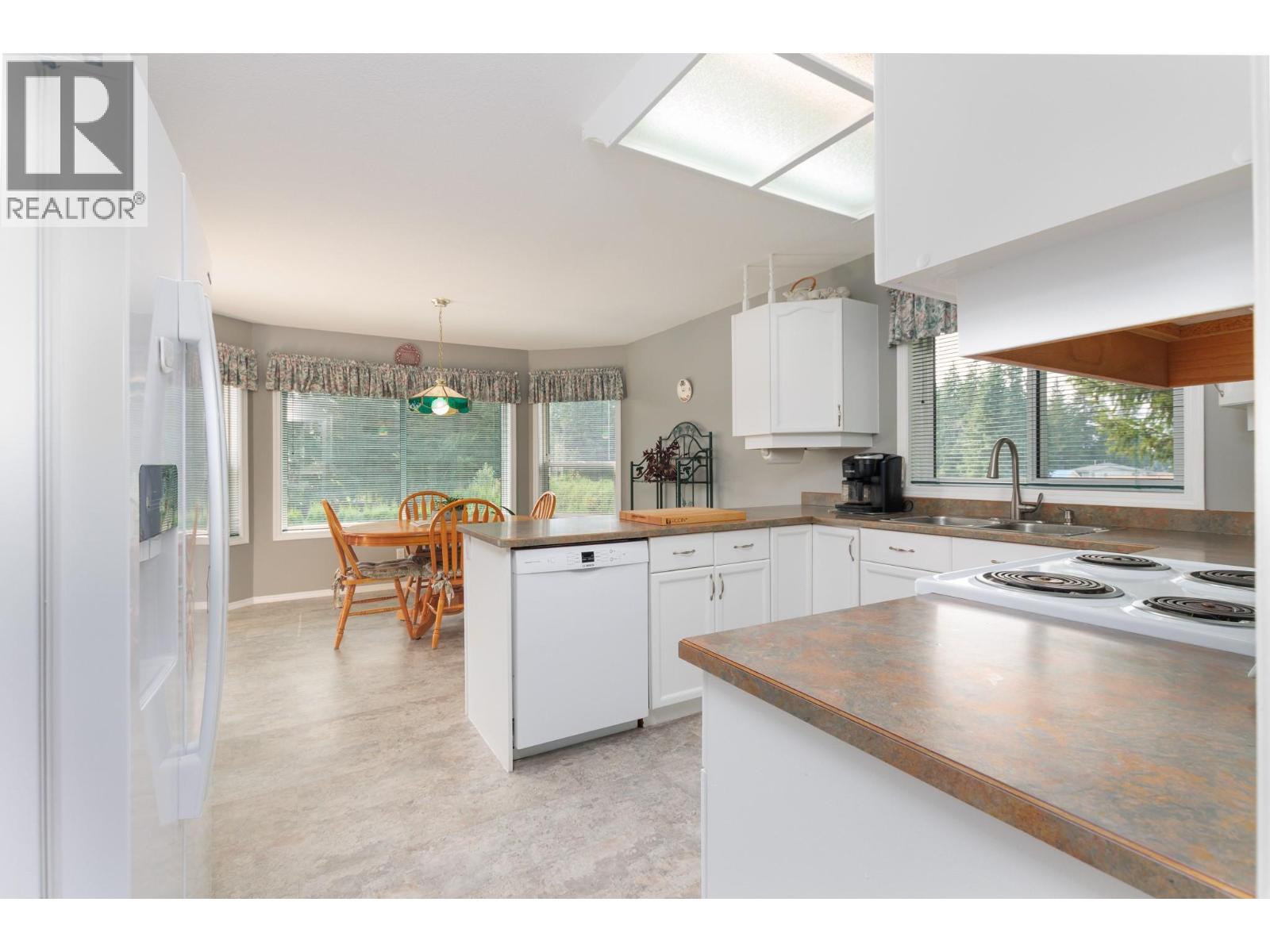 2280 10 Avenue SE, Salmon Arm