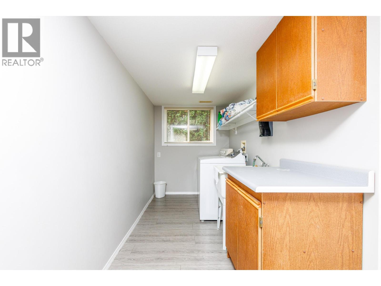 2280 10 Avenue SE, Salmon Arm