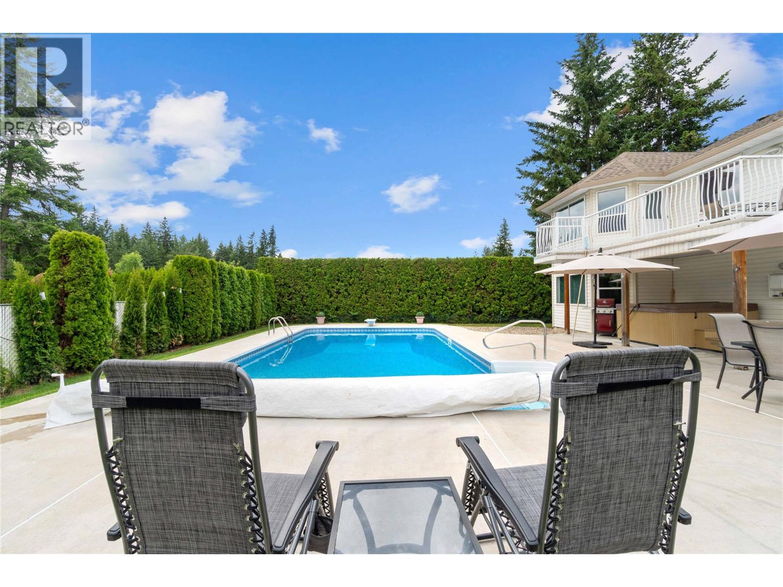 2280 10 Avenue SE, Salmon Arm