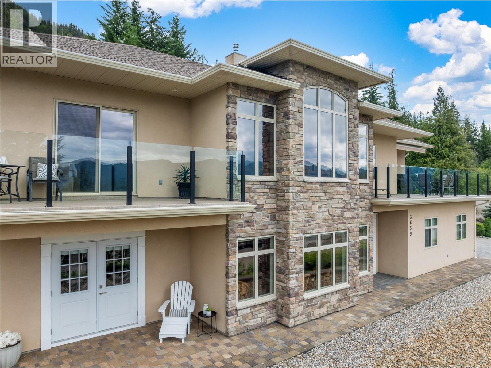 3659 McBride Road, Blind Bay