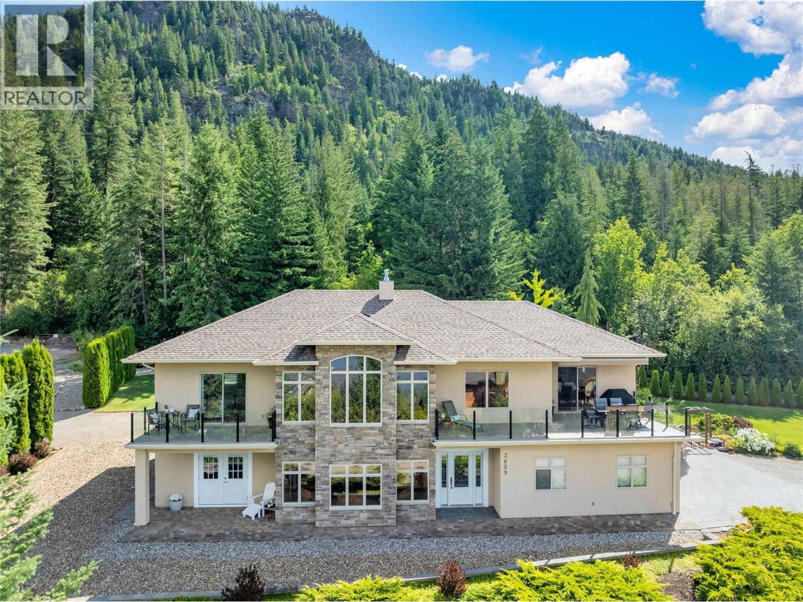 3659 McBride Road, Blind Bay