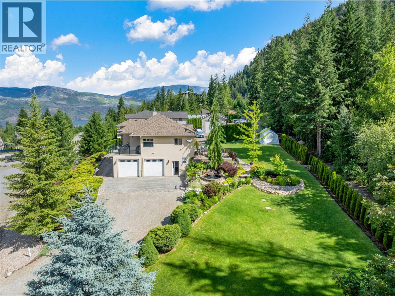 3659 McBride Road, Blind Bay