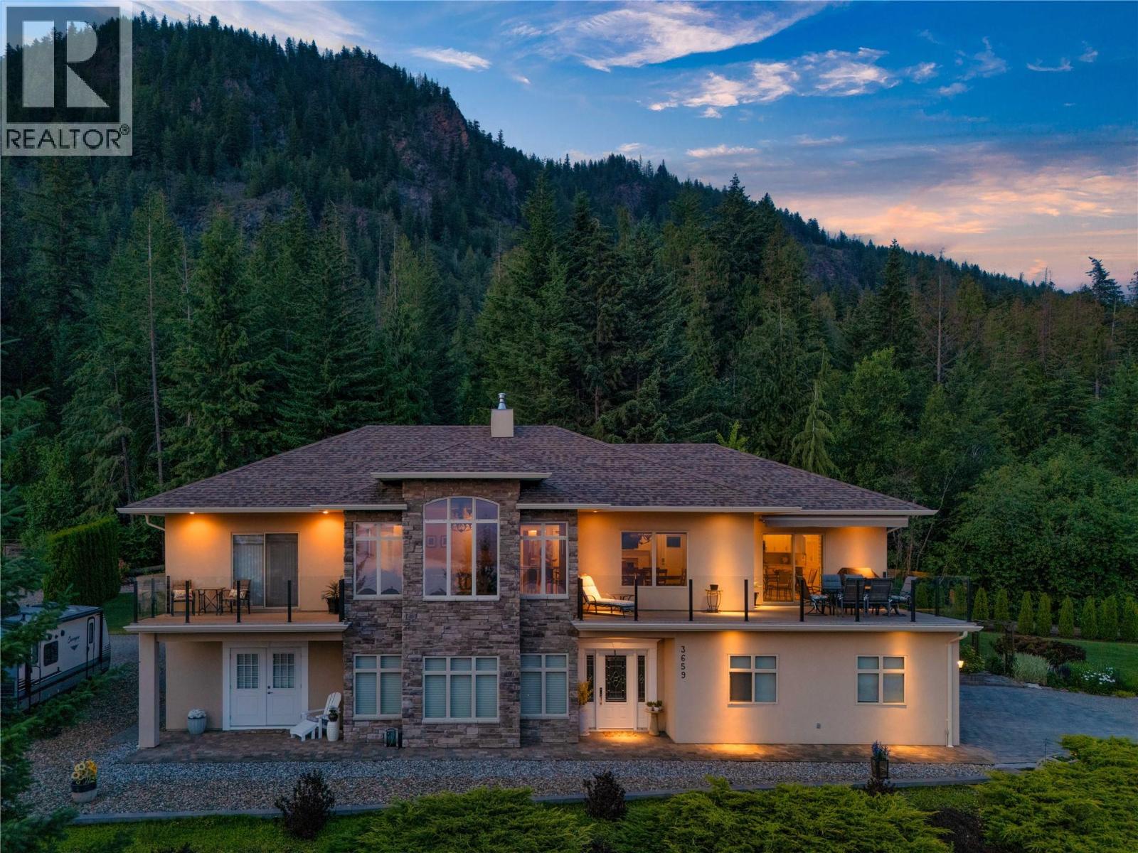 3659 McBride Road, Blind Bay