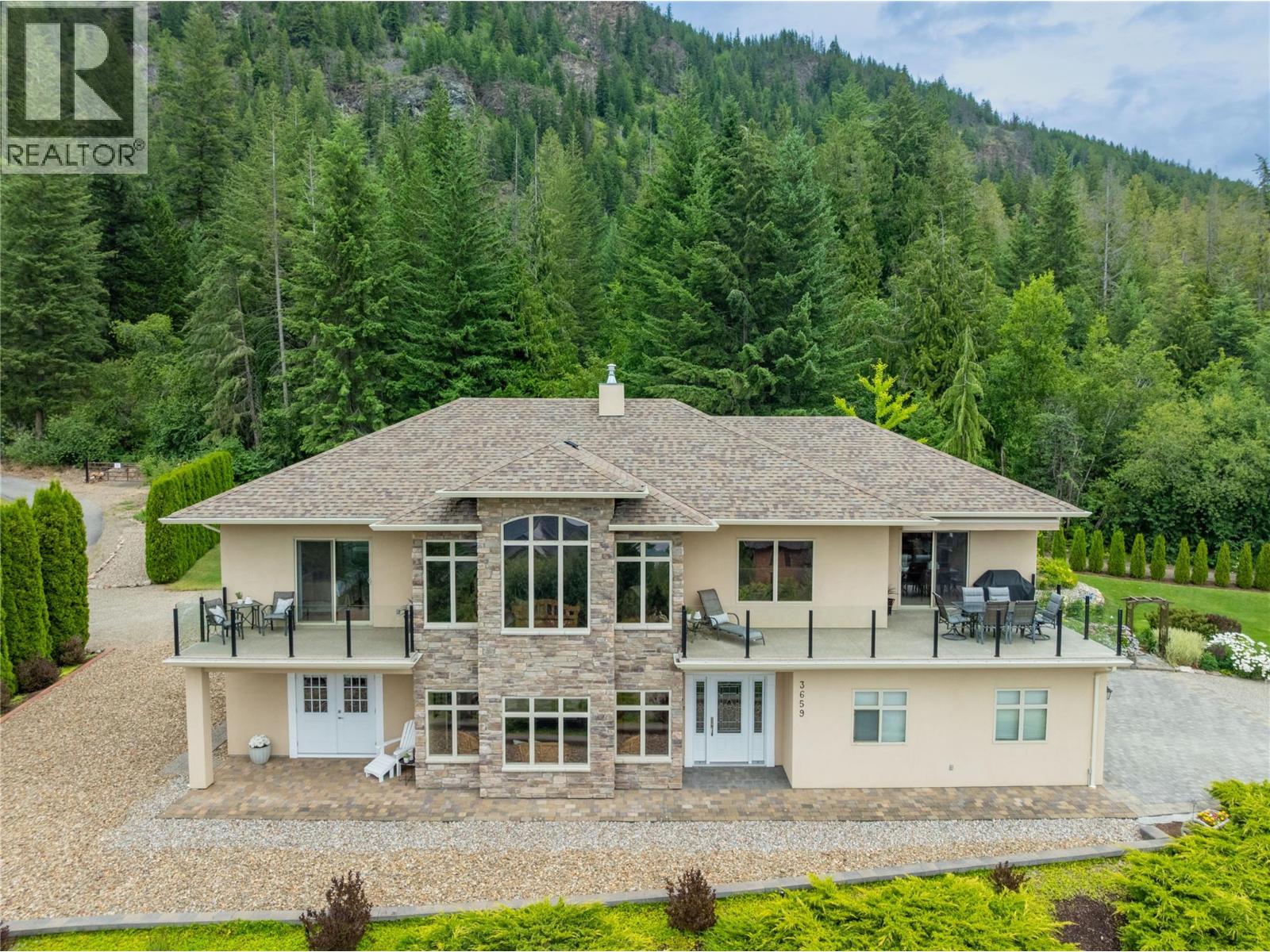 3659 McBride Road, Blind Bay