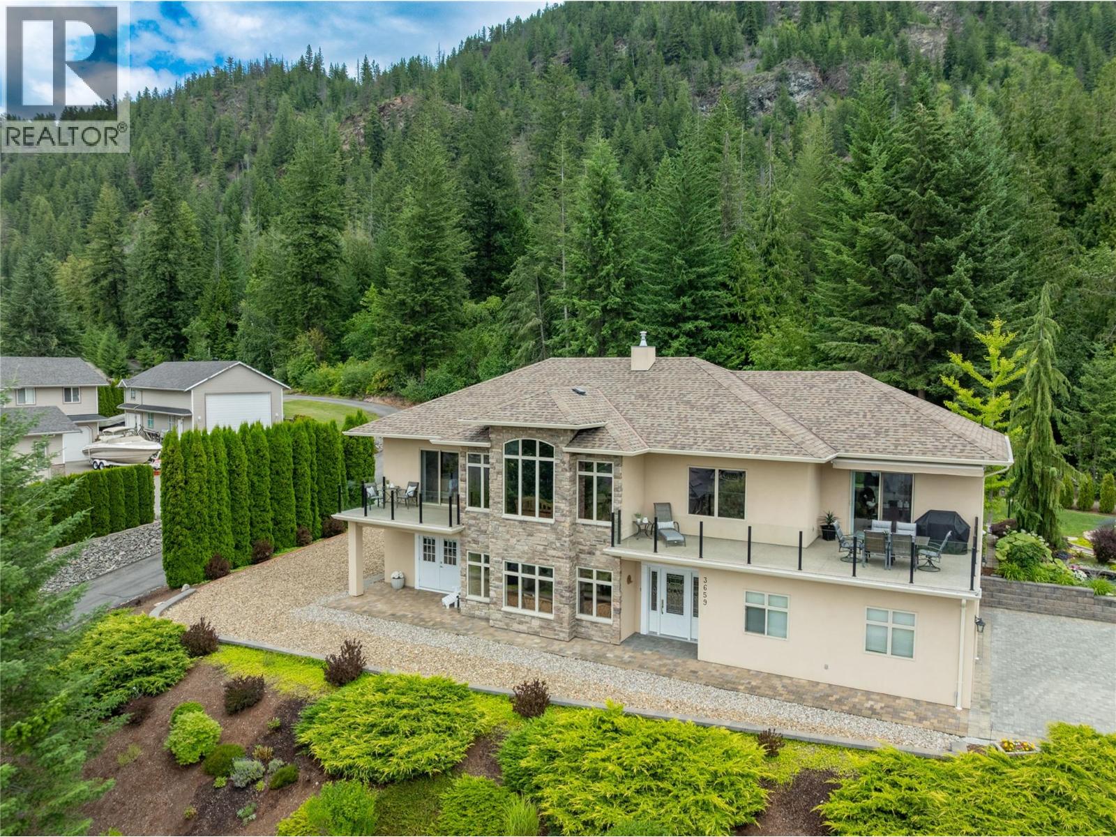 3659 McBride Road, Blind Bay