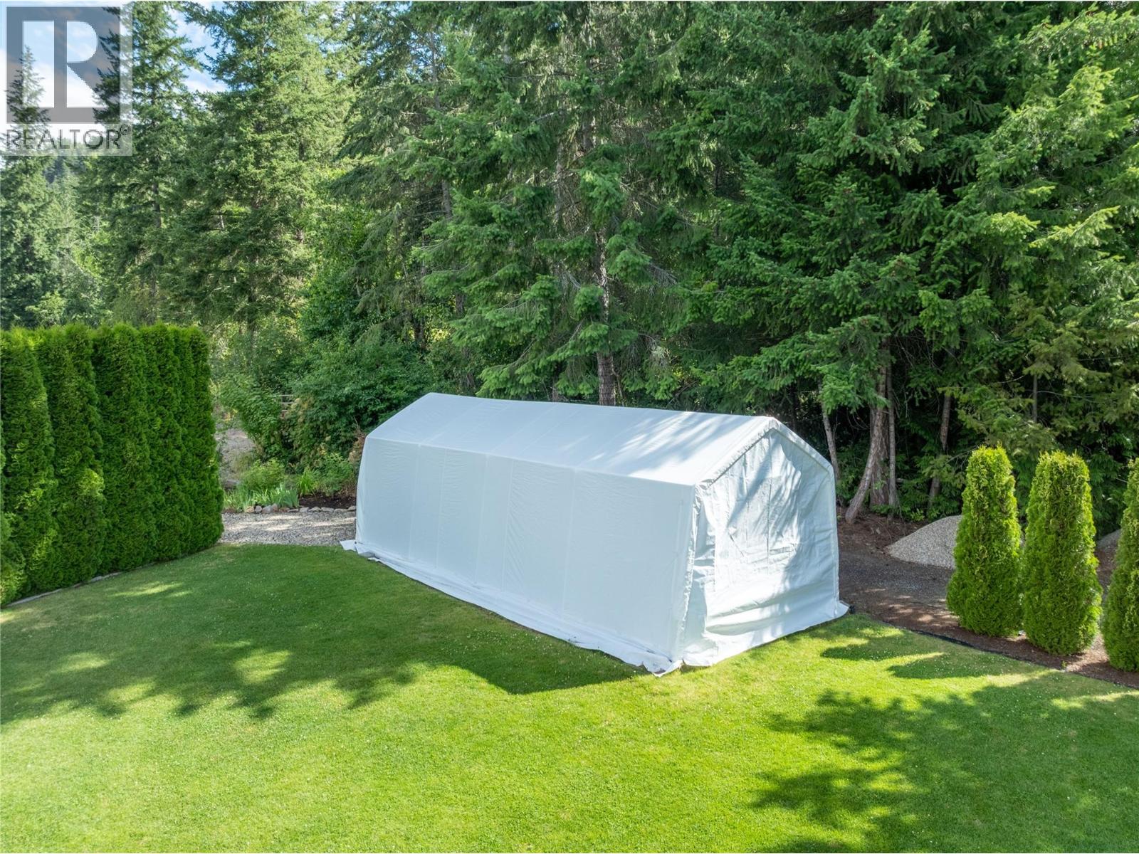 3659 McBride Road, Blind Bay