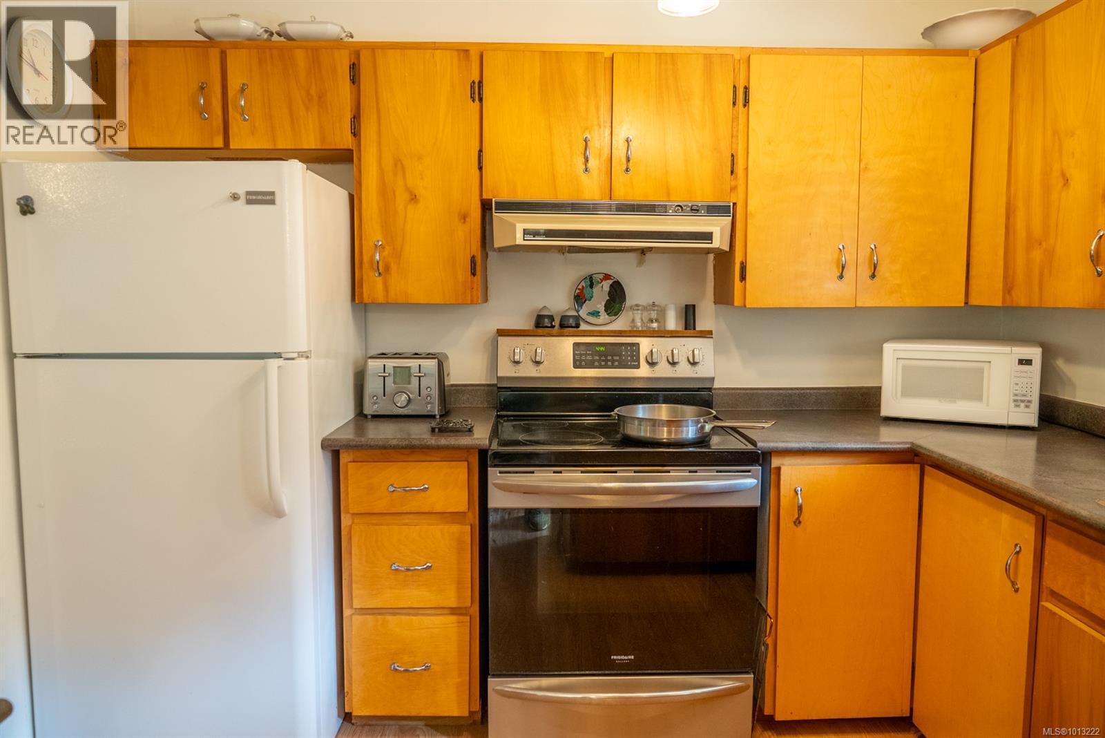  4609 Sailor Road, Pender Island