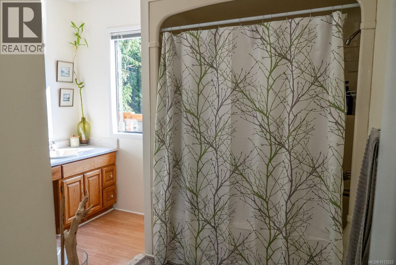  4609 Sailor Road, Pender Island