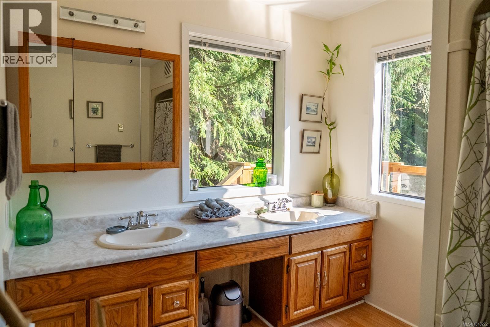  4609 Sailor Road, Pender Island