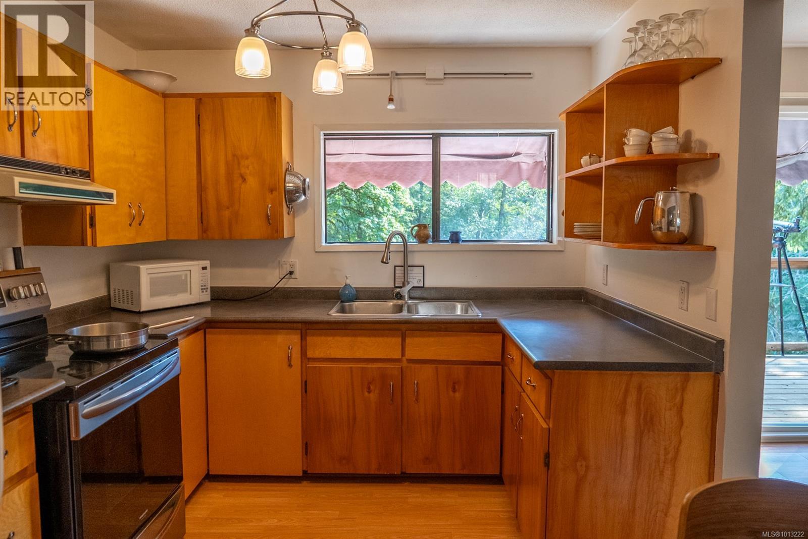  4609 Sailor Road, Pender Island