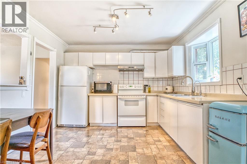 365 ADELINE Drive - 10