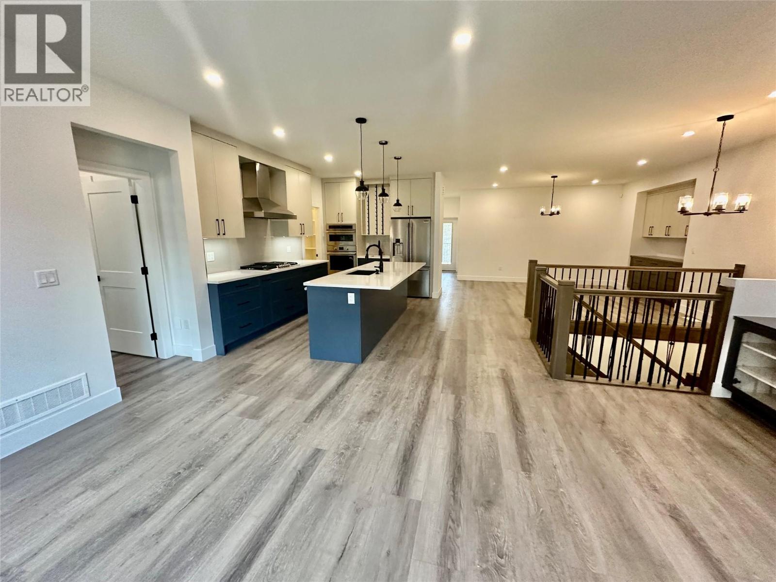 18 830 Westview Way, West Kelowna