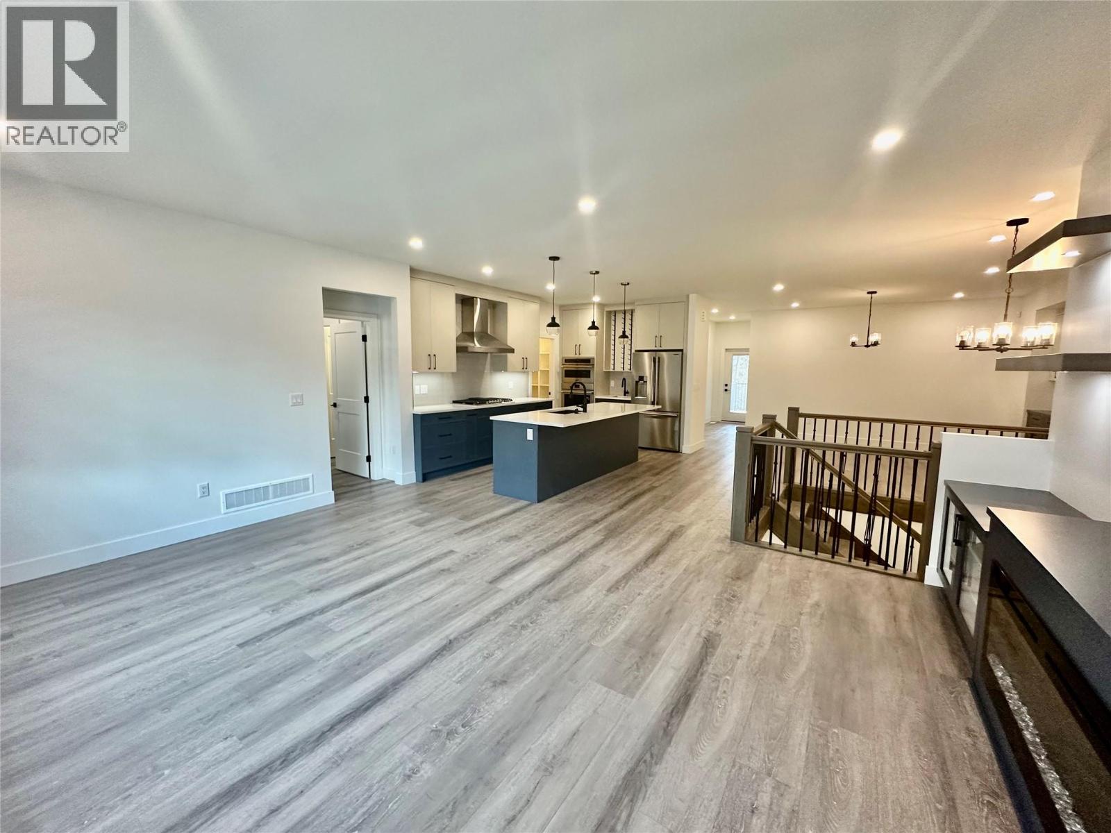 18 830 Westview Way, West Kelowna