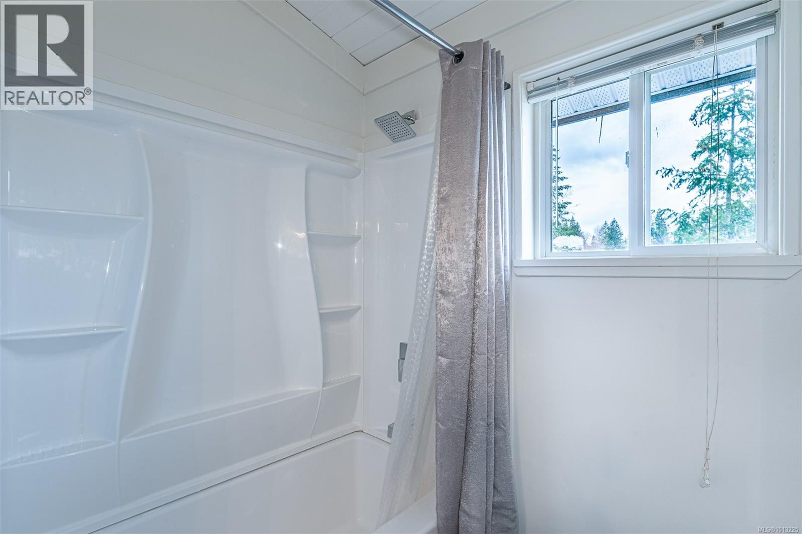6 8631 South Shore Rd, Lake Cowichan