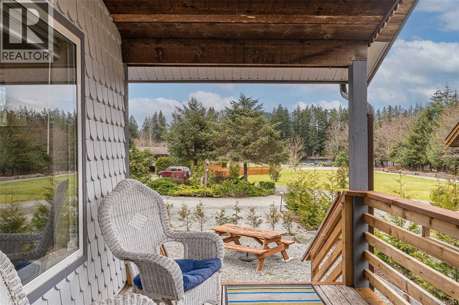 6 8631 South Shore Rd, Lake Cowichan