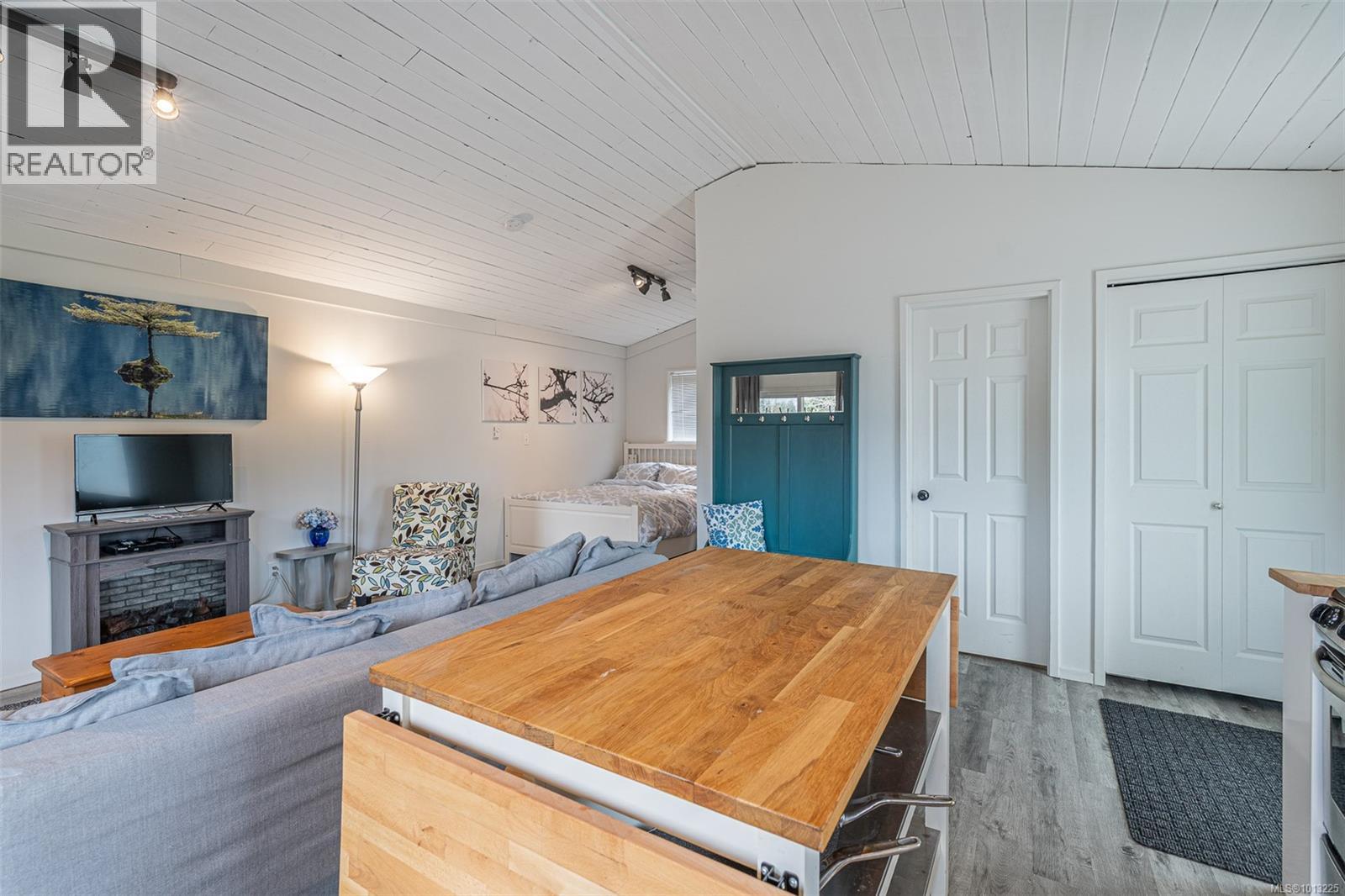 6 8631 South Shore Rd, Lake Cowichan