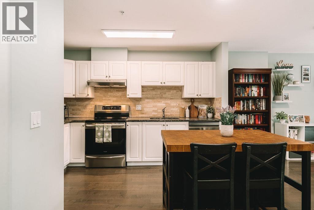 204 22230 NORTH AVENUE, Maple Ridge