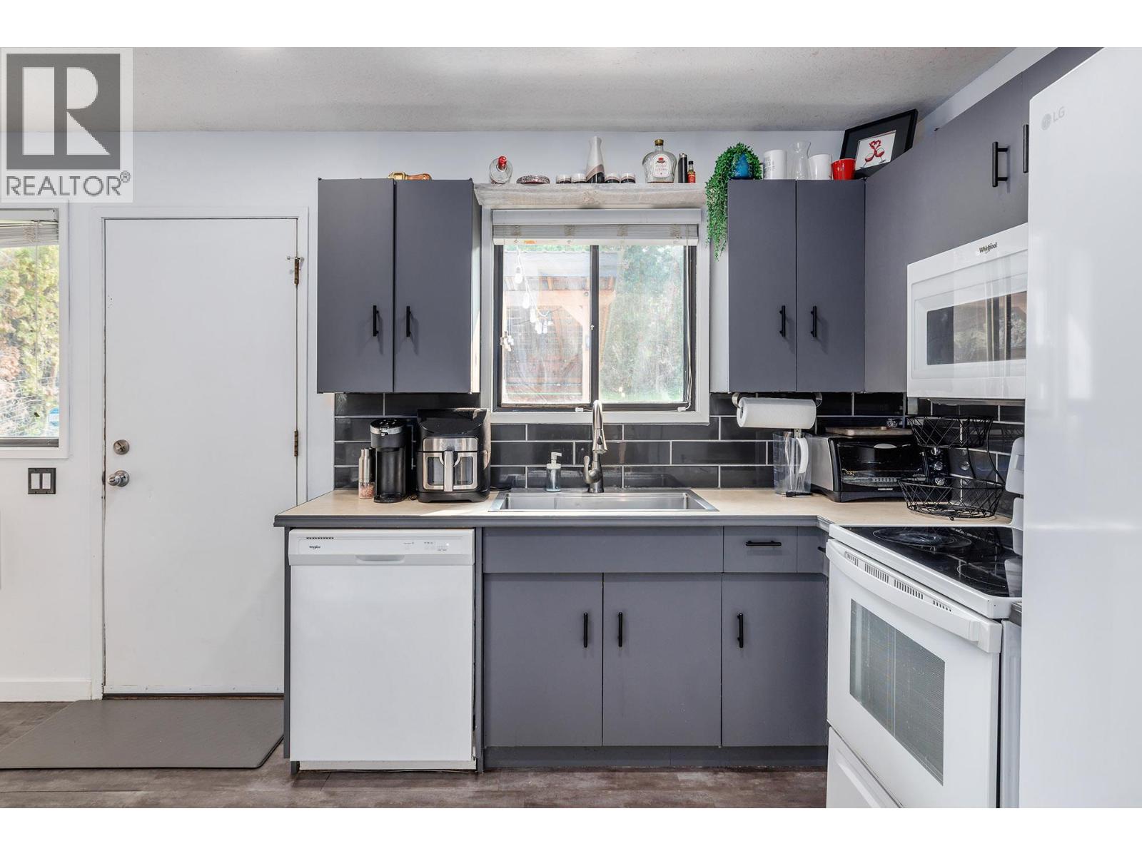  10769 Sherman Drive, Lake Country