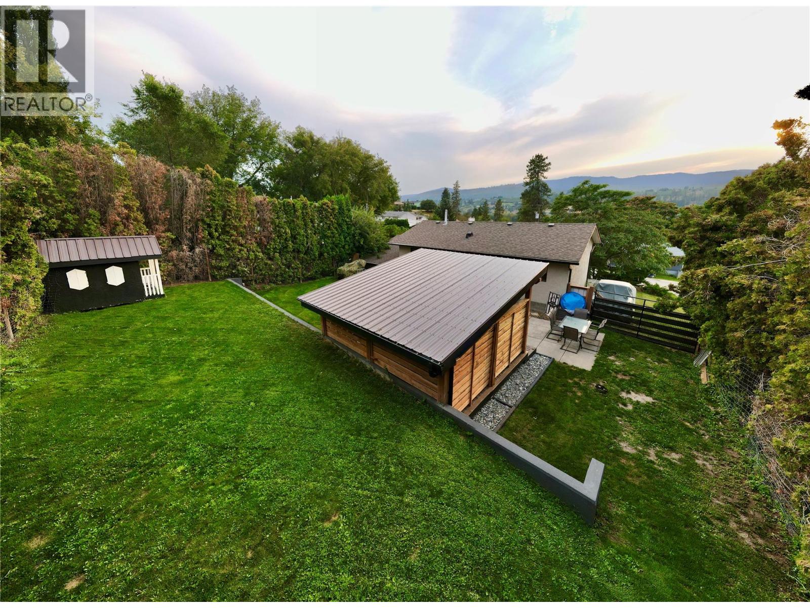  10769 Sherman Drive, Lake Country