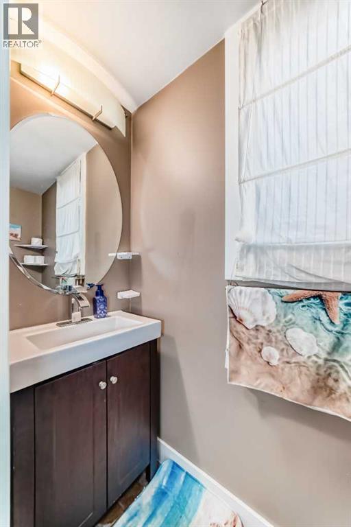 Single Family House for Sale in  Varsity Estates Court NW Varsity Calgary 