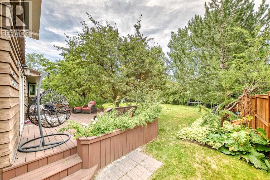 Single Family House for Sale in  Varsity Estates Court NW Varsity Calgary 