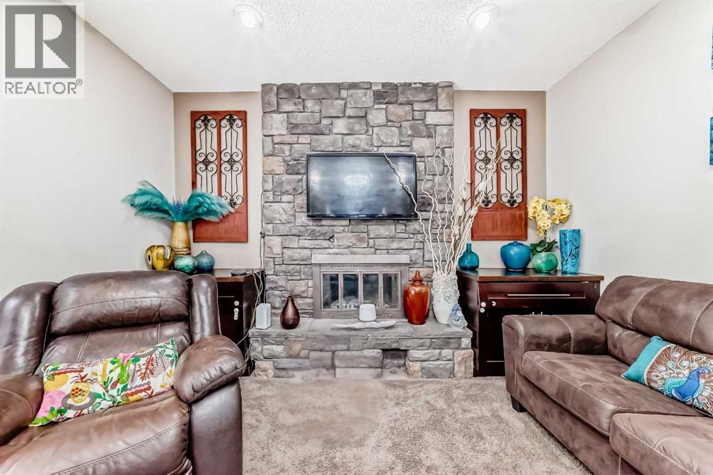 Single Family House for Sale in  Varsity Estates Court NW Varsity Calgary 