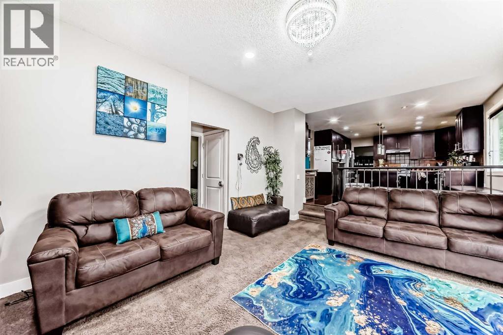 Single Family House for Sale in  Varsity Estates Court NW Varsity Calgary 