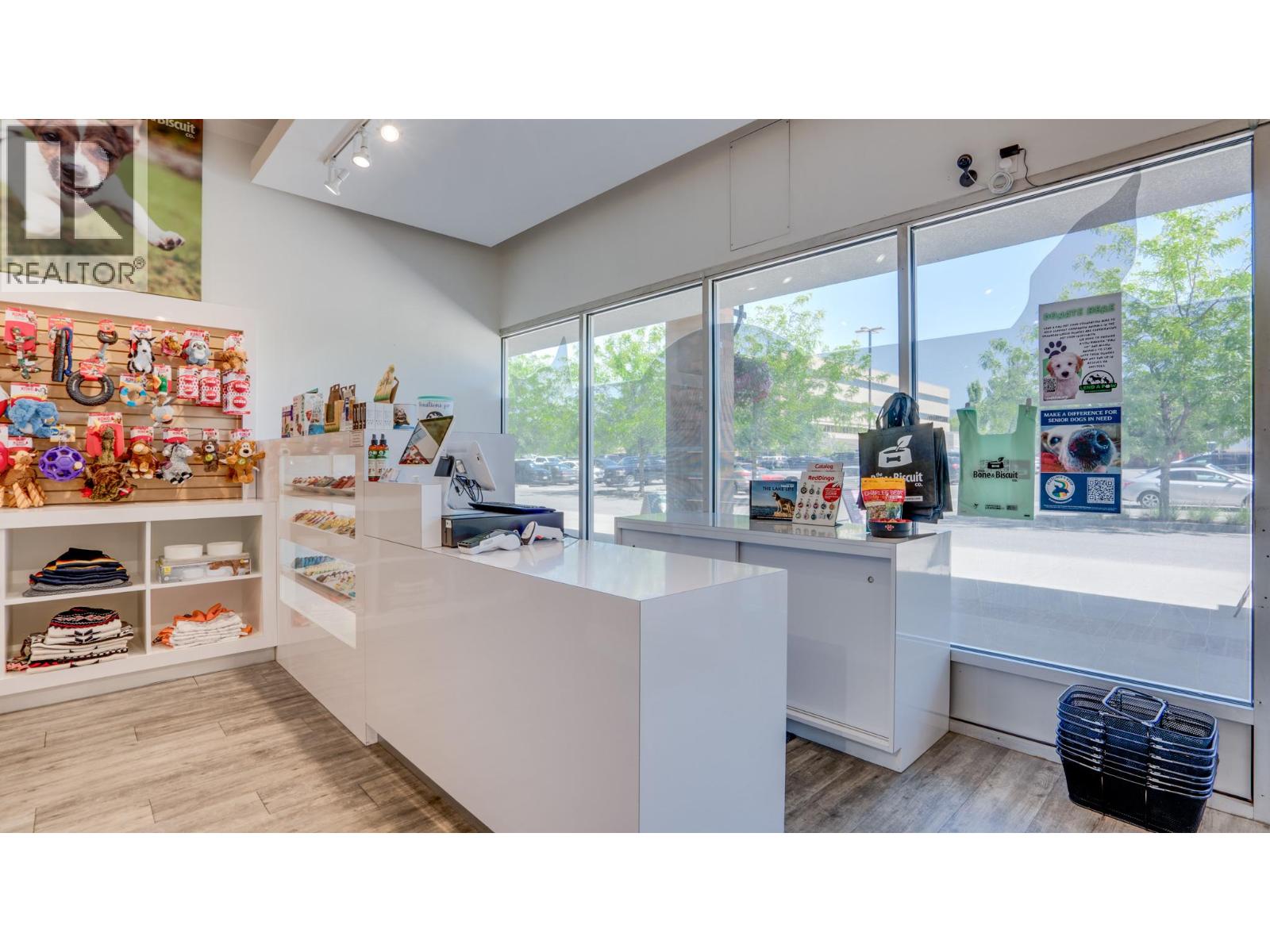 136 1876 Cooper Road, Kelowna