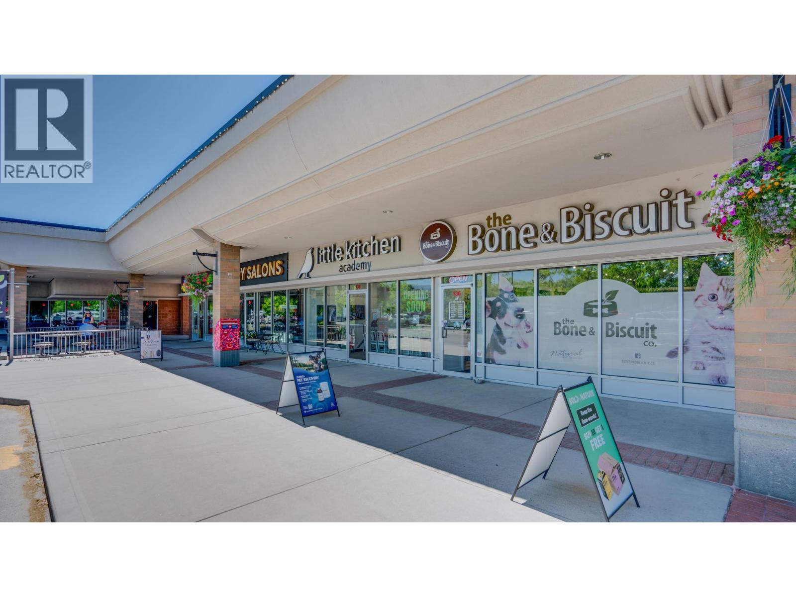 136 1876 Cooper Road, Kelowna