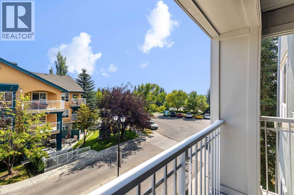 Single Family House for Sale in   Richard Court SW Lincoln Park Calgary 