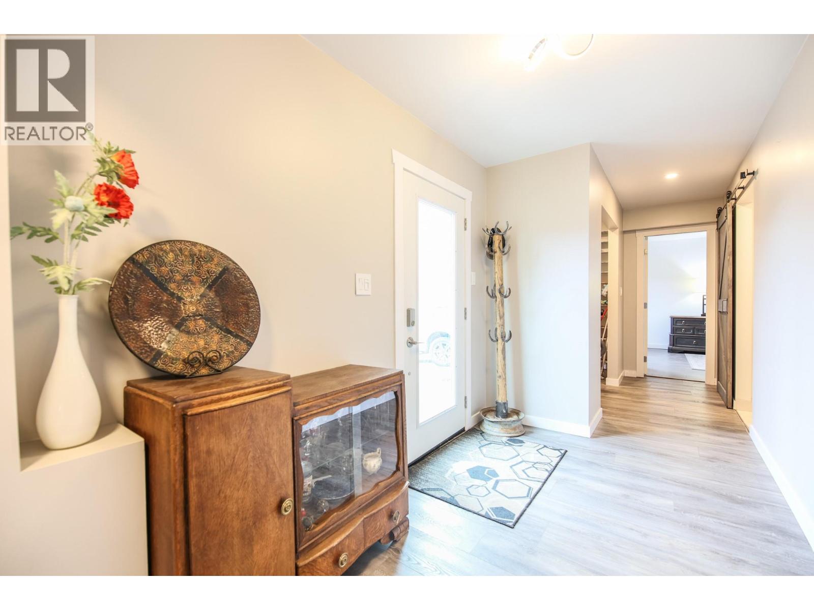  384 19 Road, Oliver