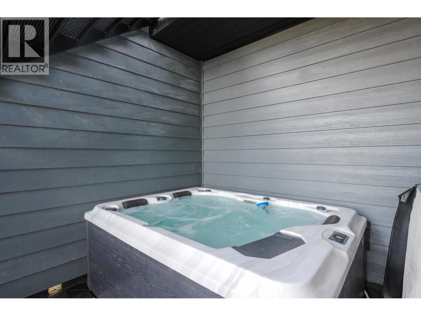 4259 RIVER Road West, Delta