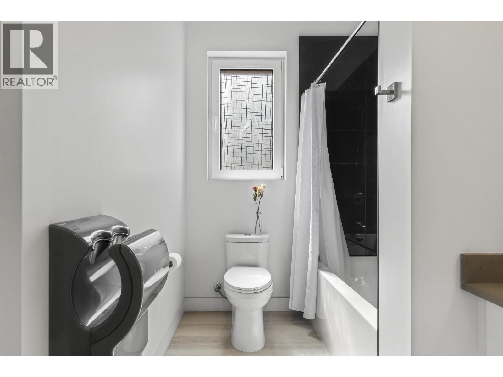 4259 RIVER Road West, Delta