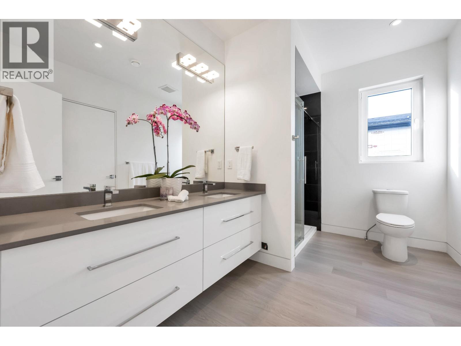 4259 RIVER Road West, Delta
