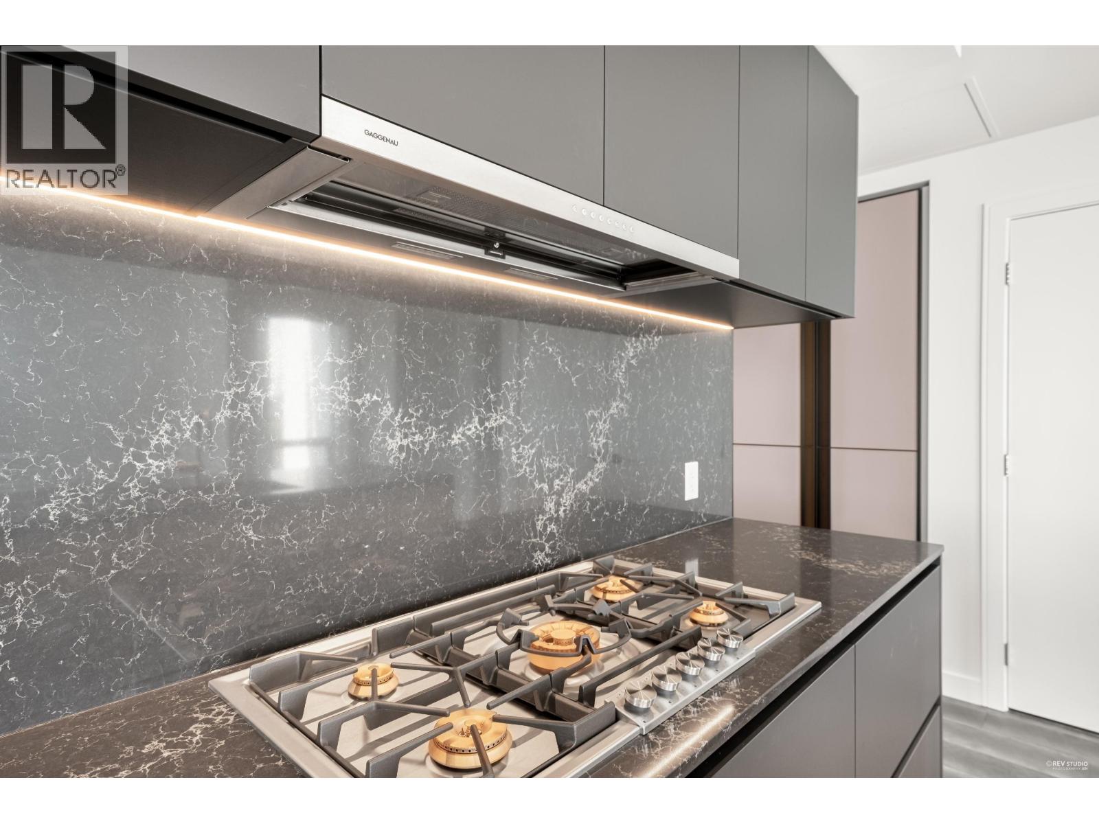 2604 1500 FERN STREET, North Vancouver