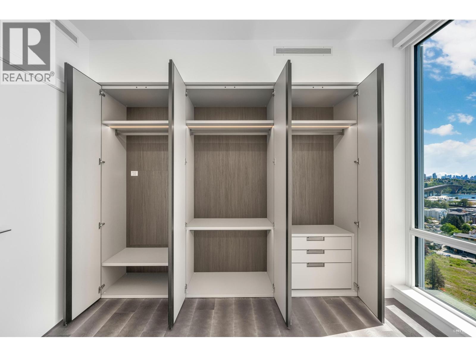 2604 1500 FERN STREET, North Vancouver