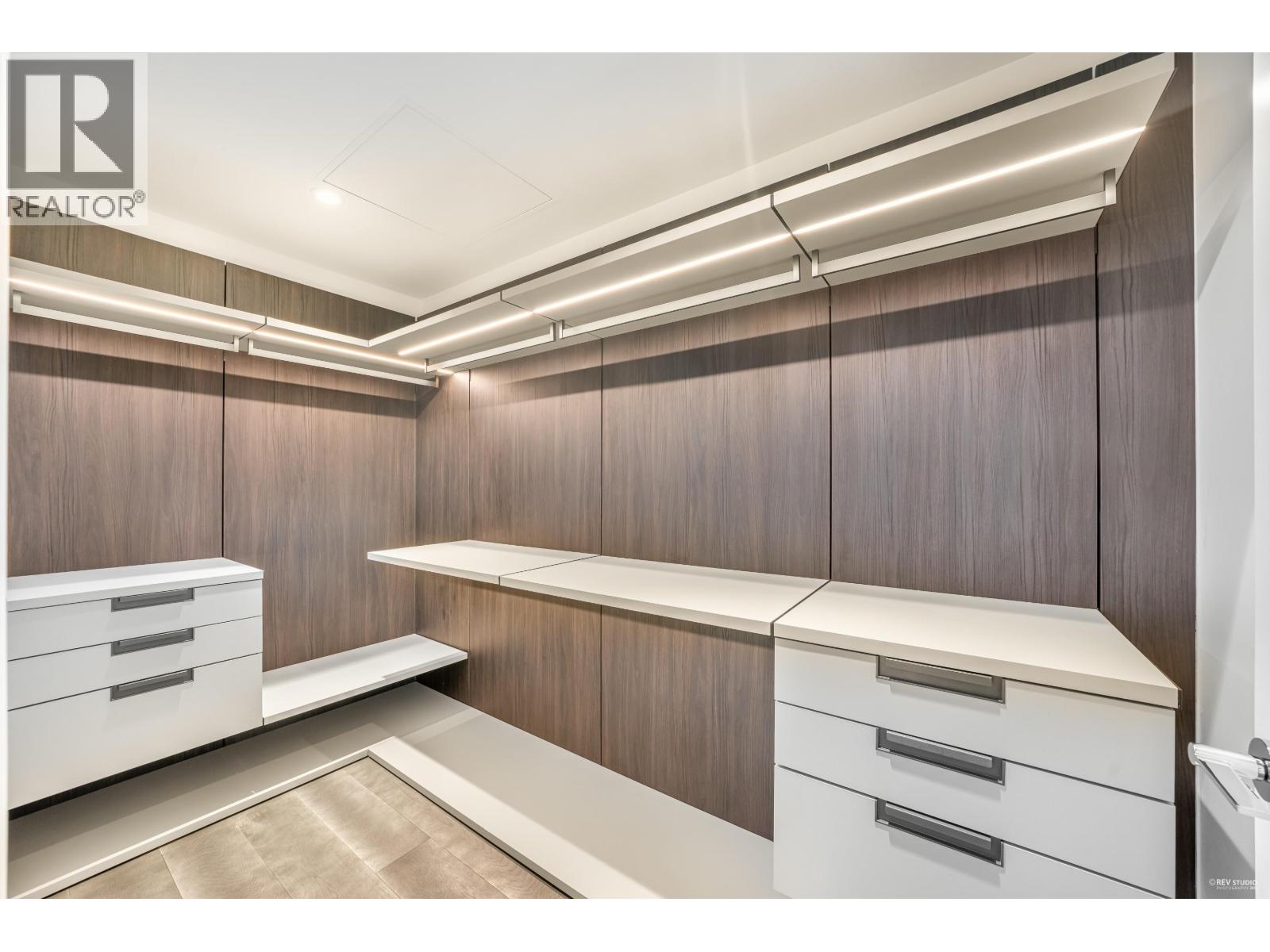 2604 1500 FERN STREET, North Vancouver