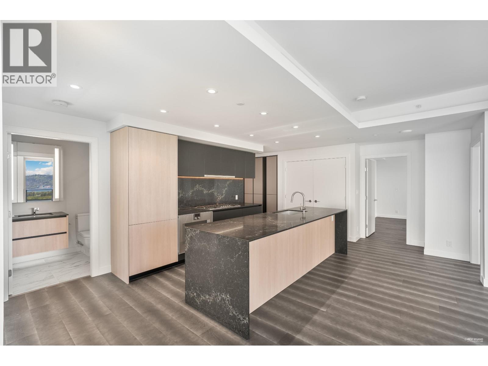 2604 1500 FERN STREET, North Vancouver