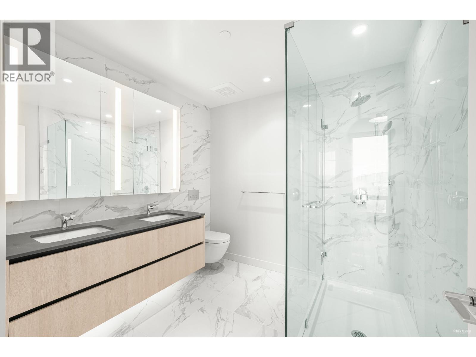 2604 1500 FERN STREET, North Vancouver